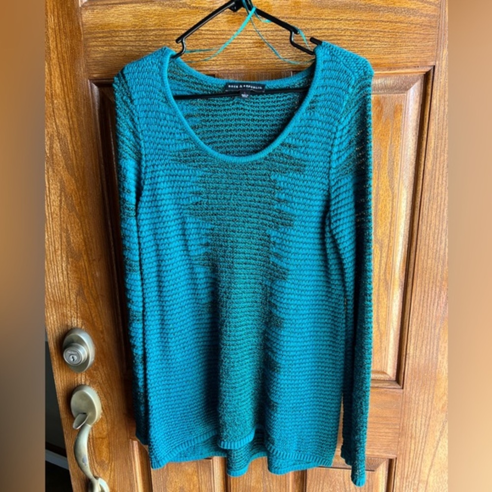 Women’s Rock and Republic teal sweater size Large